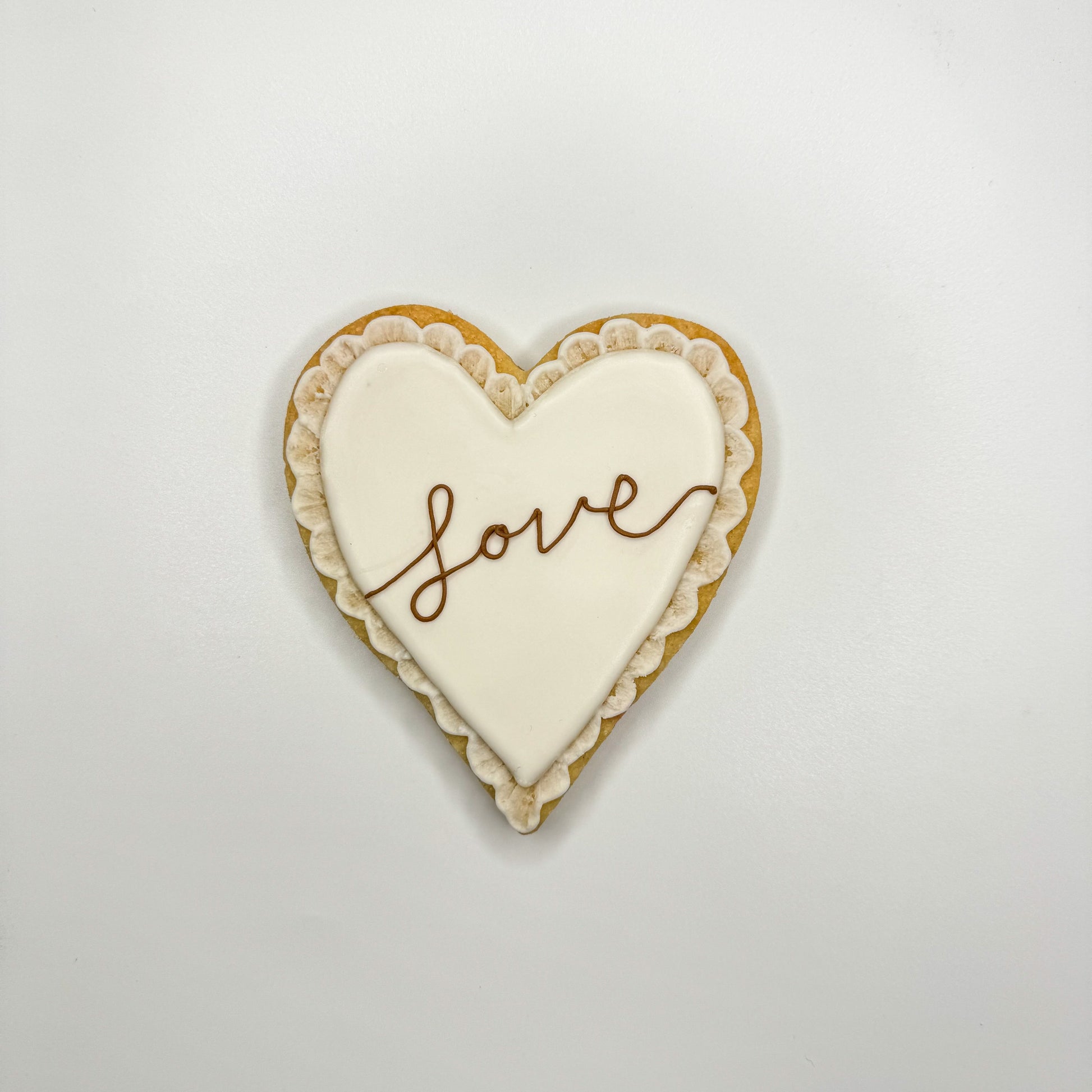 Le Gourmet Baking 'Elegant Large White "Conversation" Heart' Shortbread Cookie