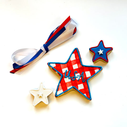 Le Gourmet Baking - Red Gingham Star 3-piece Shortbreads