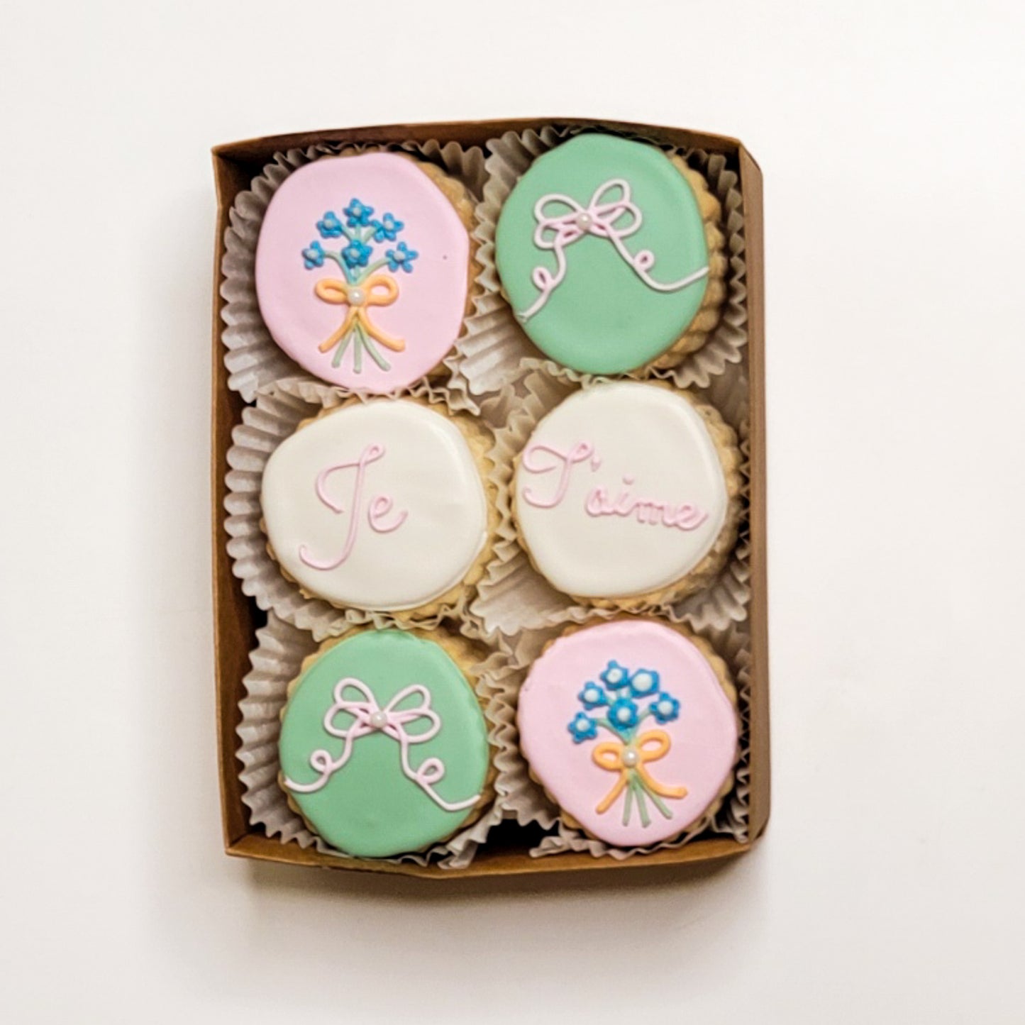 NEW!  Je t'aime 6-piece Gift Box