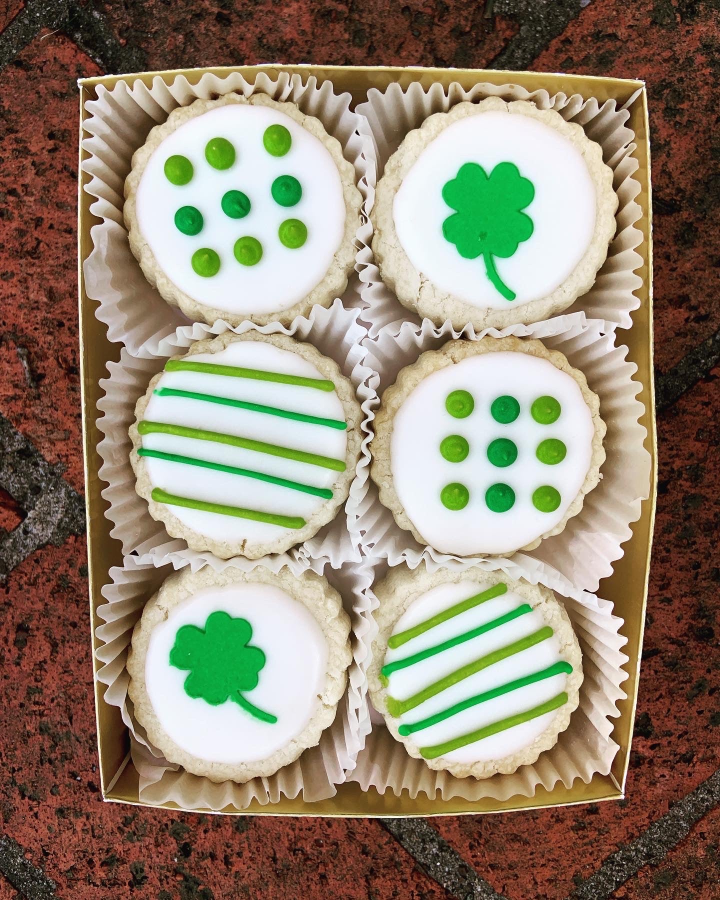 "St. Patrick's Day" Shortbread Gift Tins