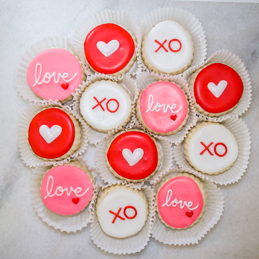 12-piece "Love XO Heart" Shortbread Gift Tin